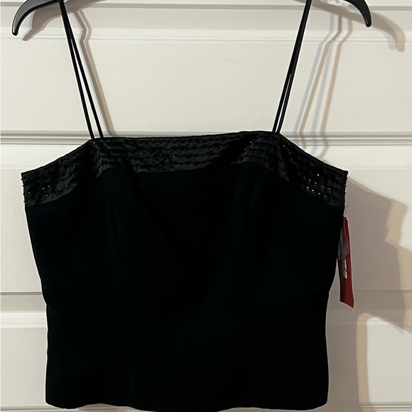 🎁 NWT! JS Collections Black Formal Crop Top - Picture 8 of 8